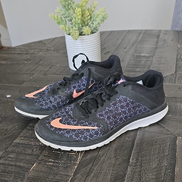 Nike Shoes - Nike Fitsole Lite Run 3 Size 7.5
